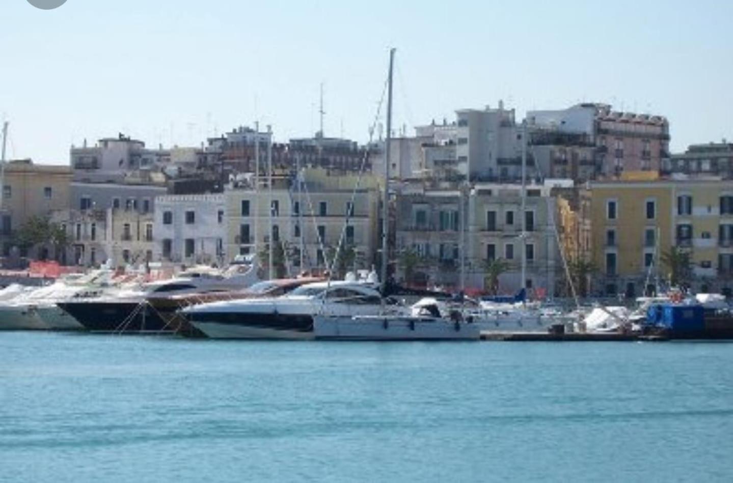 B&B Montebello Trani Bagian luar foto
