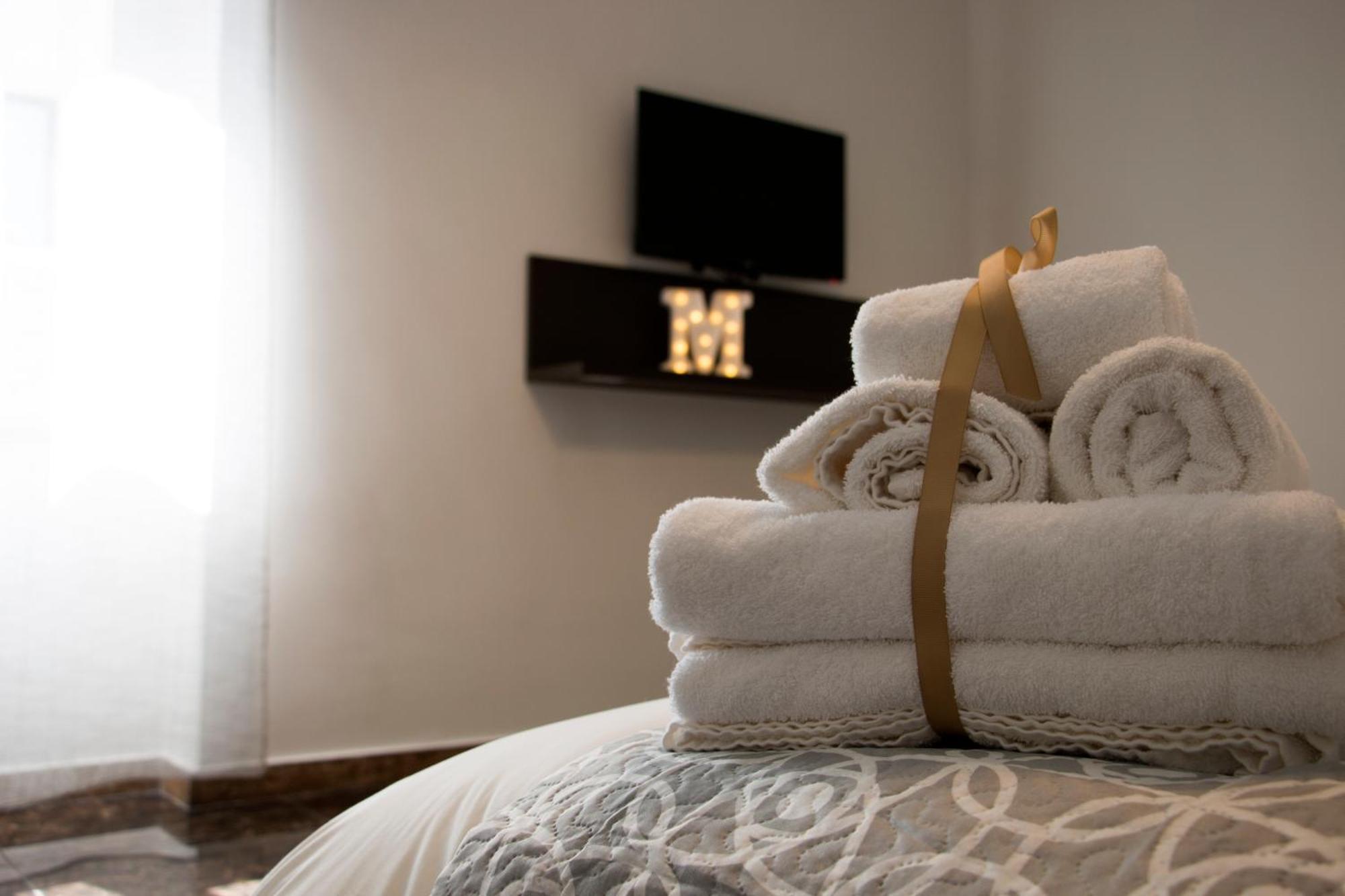 B&B Montebello Trani Bagian luar foto