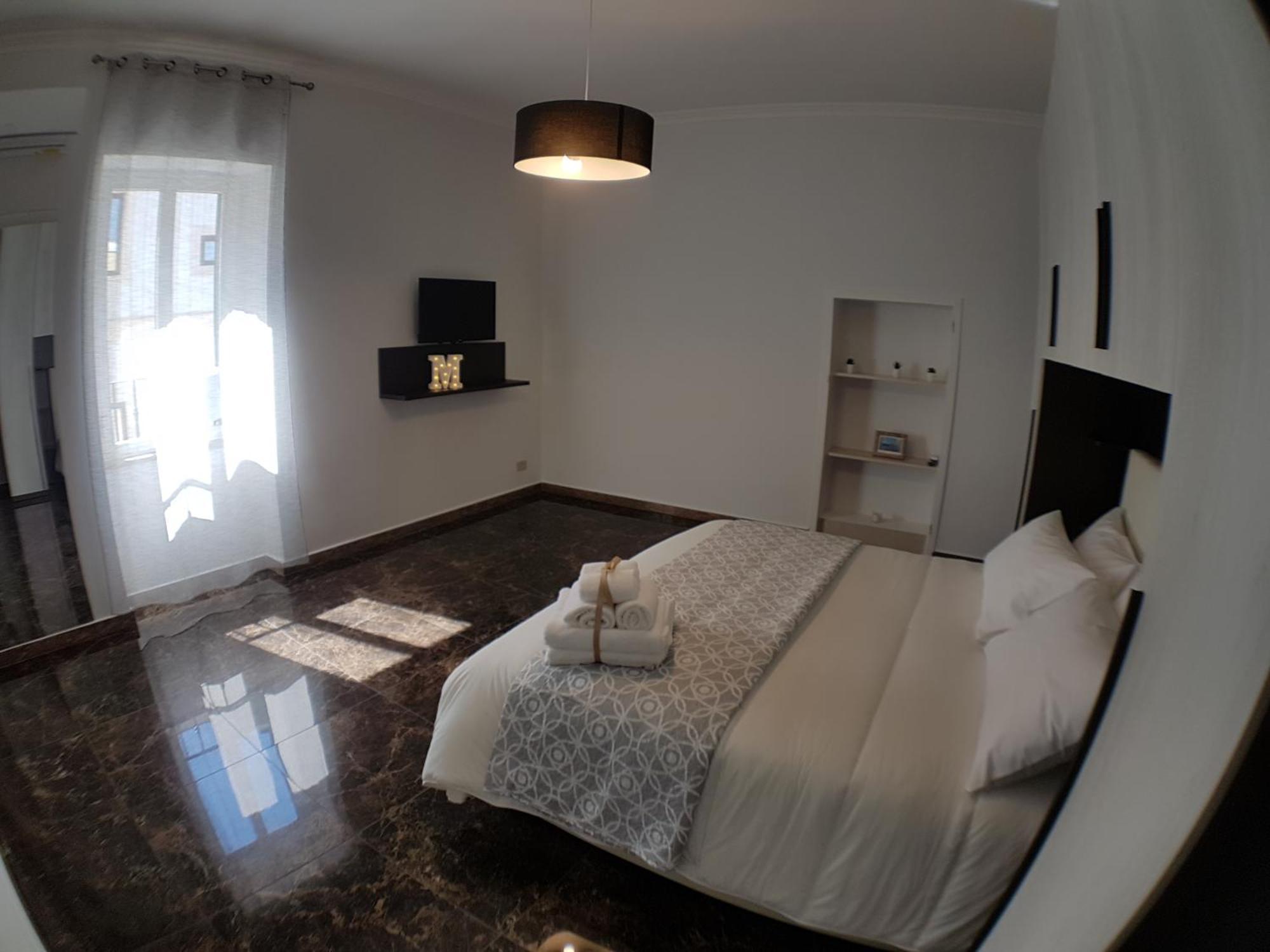 B&B Montebello Trani Bagian luar foto