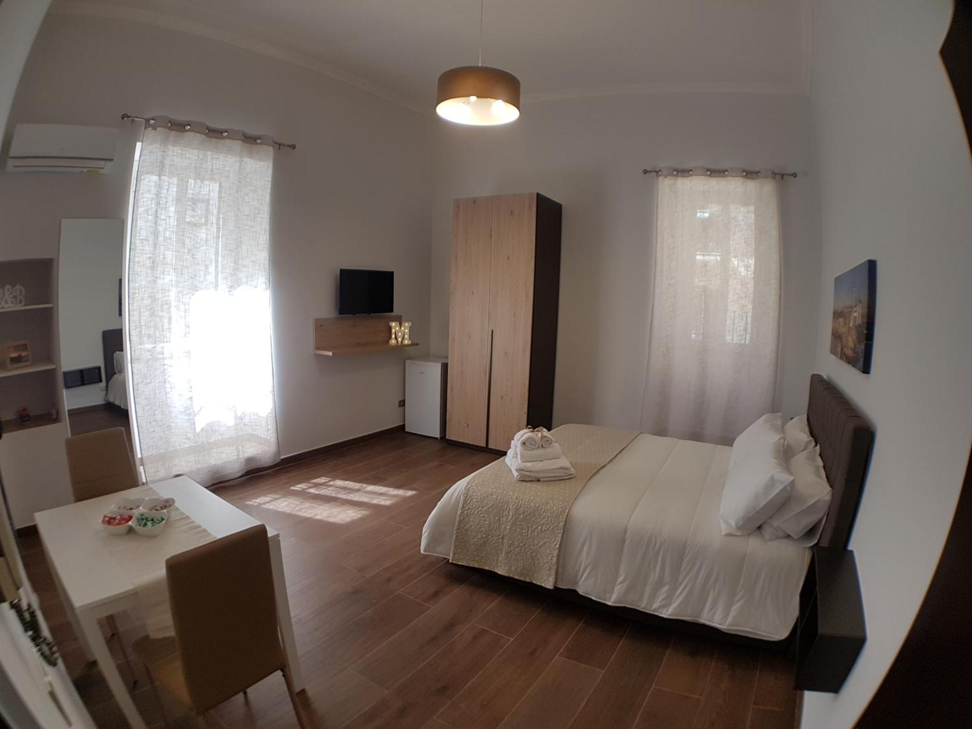 B&B Montebello Trani Bagian luar foto