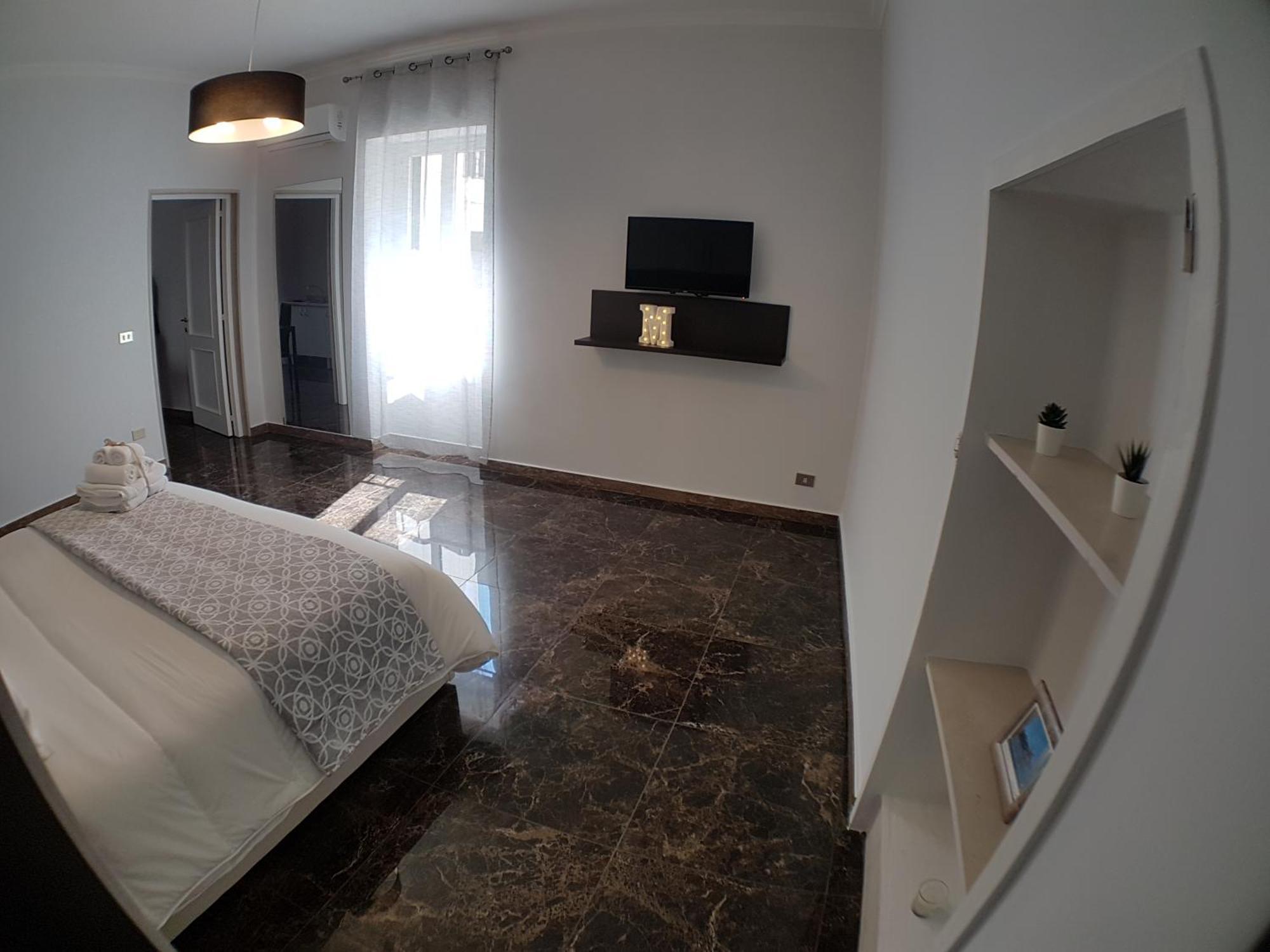 B&B Montebello Trani Bagian luar foto