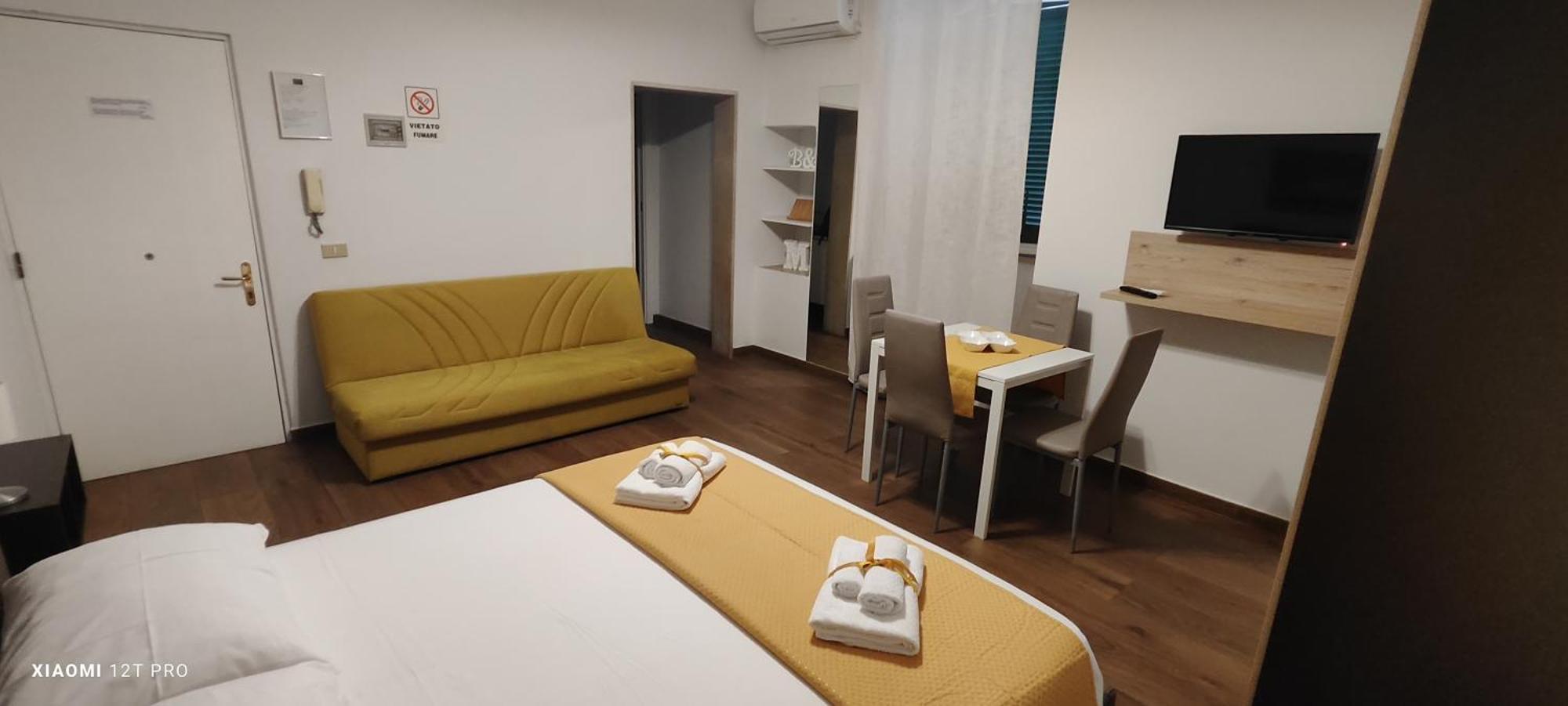 B&B Montebello Trani Bagian luar foto