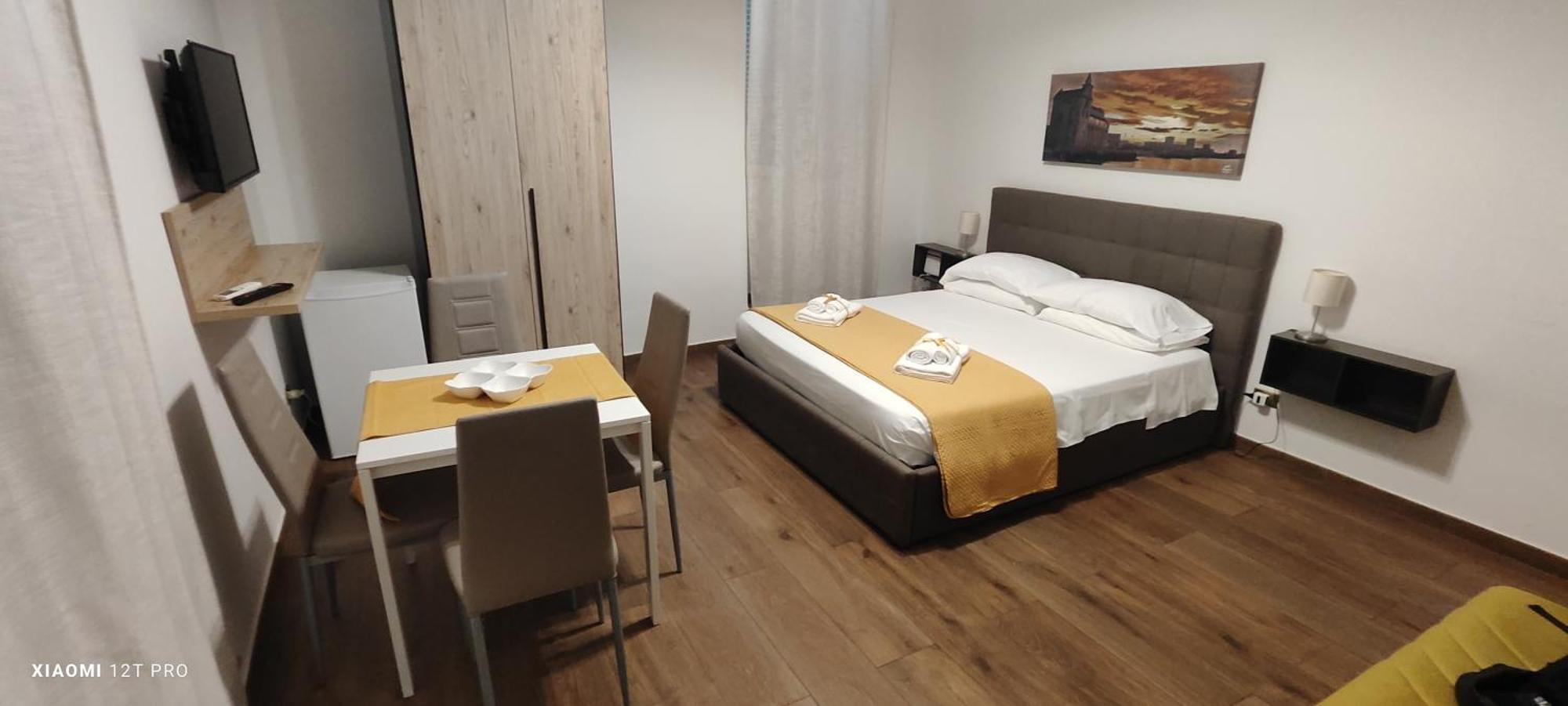 B&B Montebello Trani Bagian luar foto