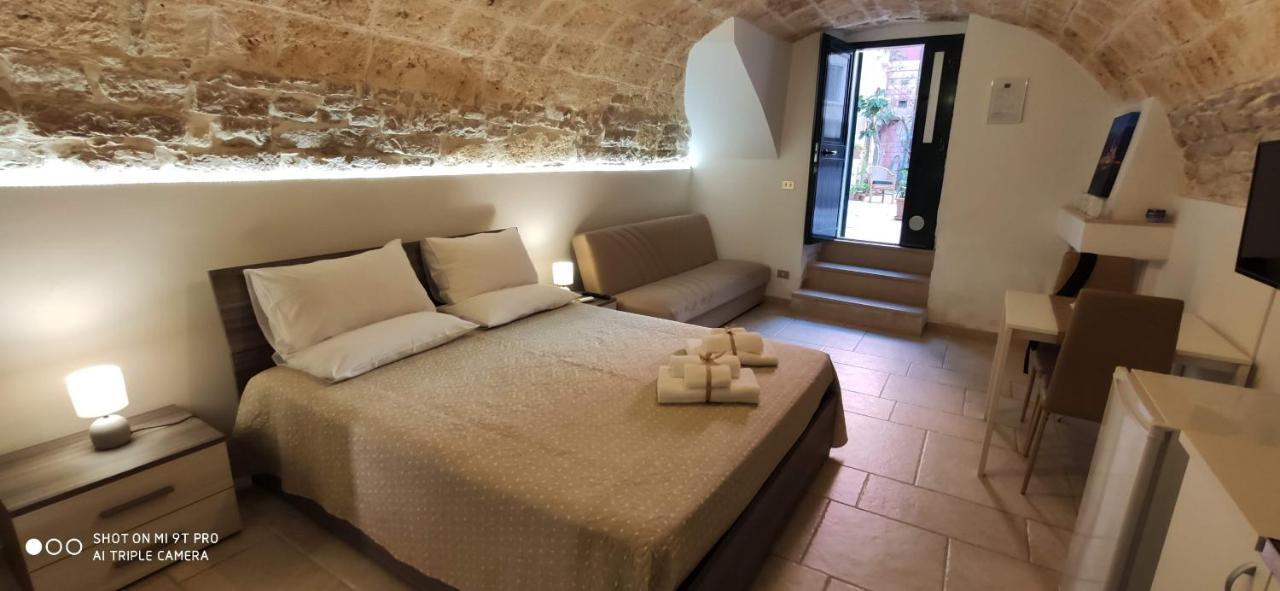 B&B Montebello Trani Bagian luar foto